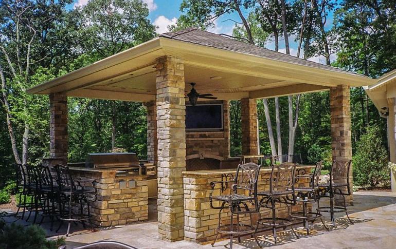 We build a barbecue in a brick gazebo with our own hands