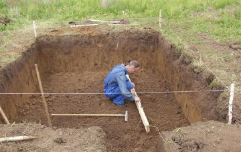 How to make a swimming pool with your own hands: step-by-step construction instructions Building a swimming pool at your dacha with your own hands